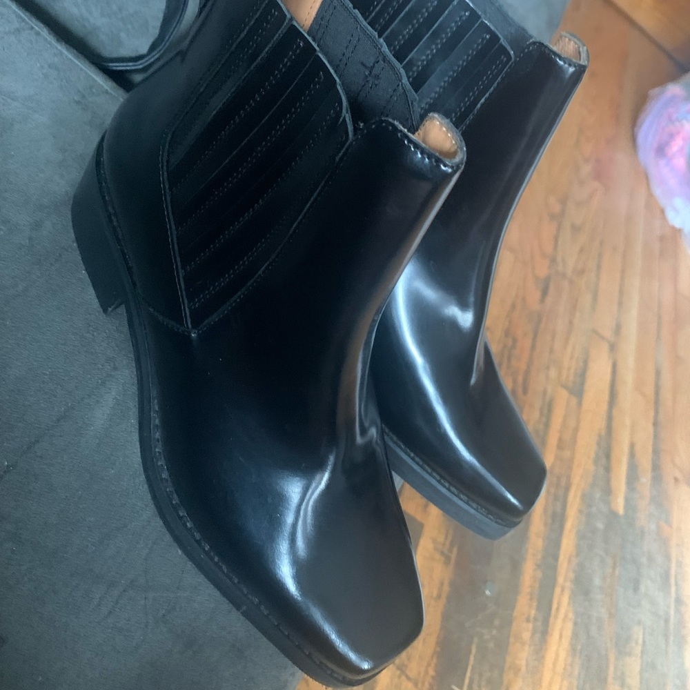 Other stories booties slide in